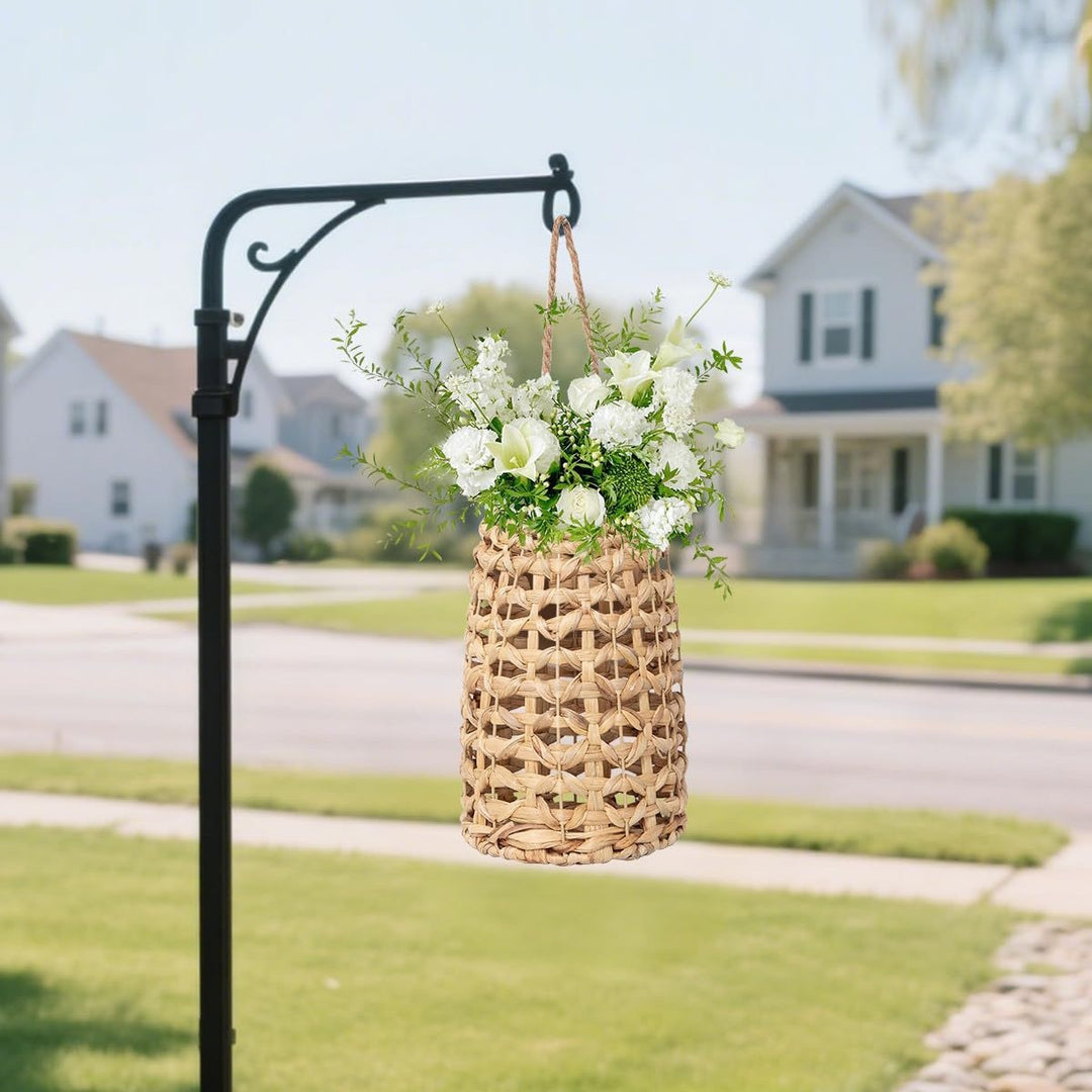 Handwoven basket with suspension device Stornfield