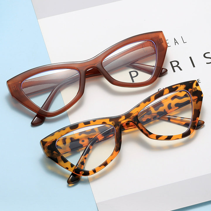 Women's Cat-Eye Glasses with Fashionable Transparent Frame Stornfield