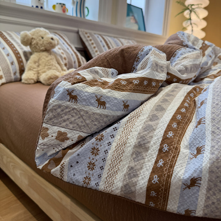 Quilted Cotton Duvet Cover Set with Nordic Reindeer Patchwork