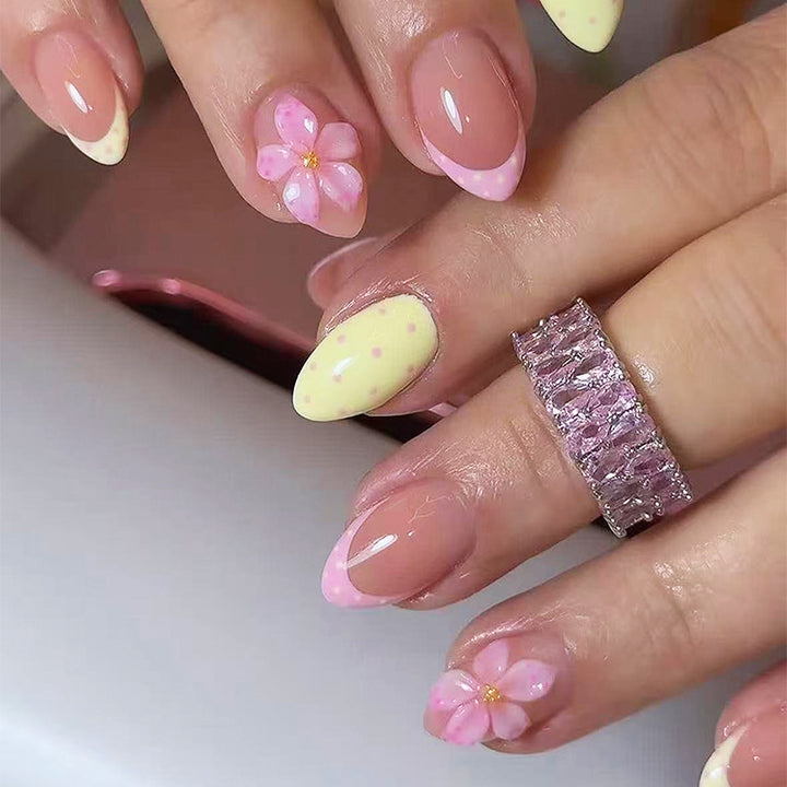 Floral Elegant Press-On Nail Set Stornfield