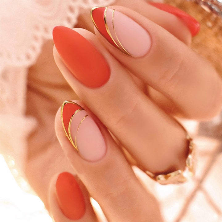 Artistic Press-On Nail Set with Elegant Design Stornfield