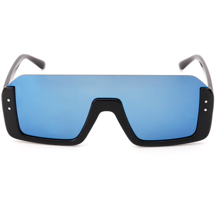 Women's Sporty Shield Sunglasses with Modern Design Stornfield