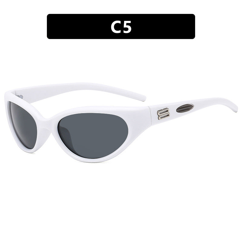 Ladies extravagant sunglasses with curved design Stornfield