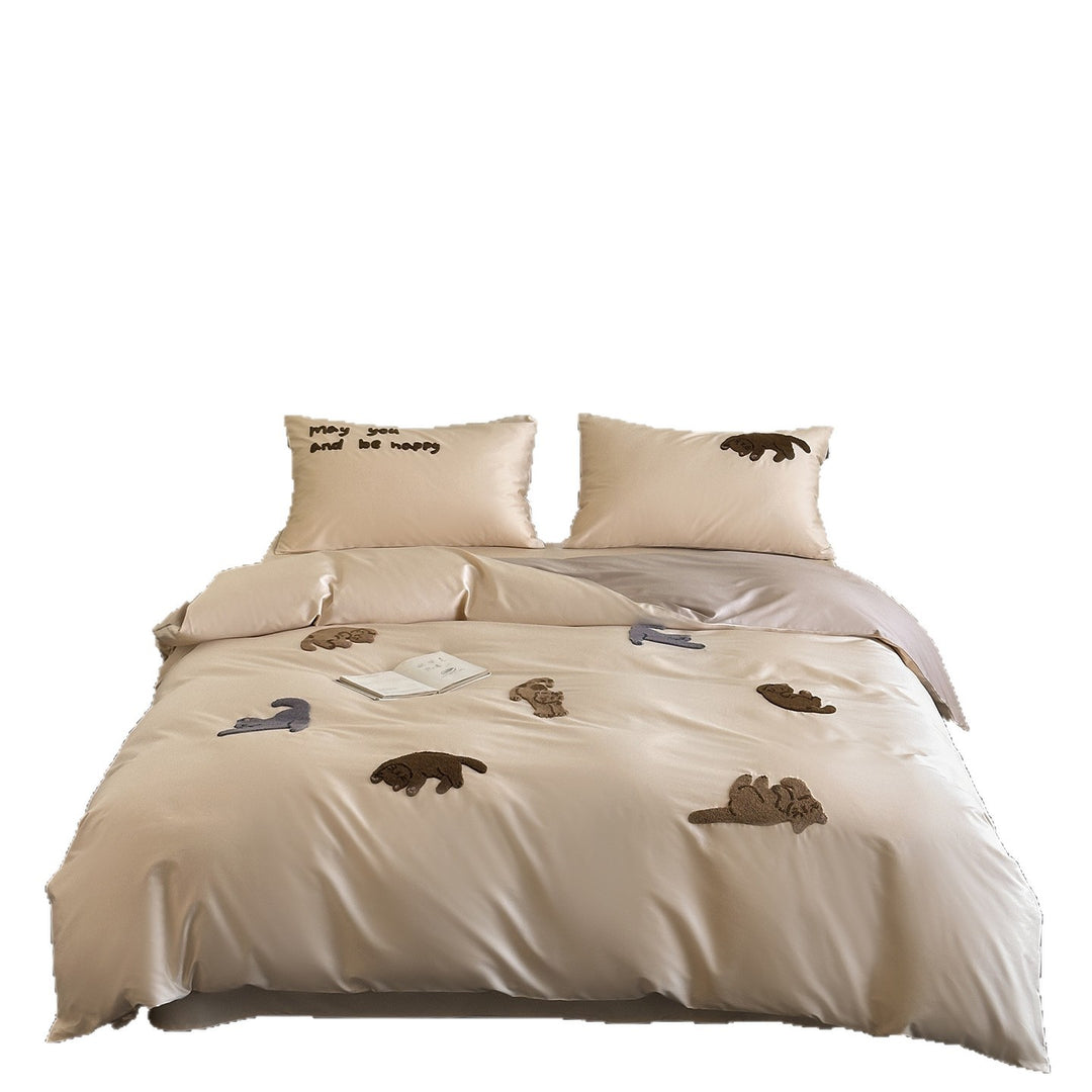 Embroidered Satin-Feel Duvet Cover Set with Cozy Animal Appliqués