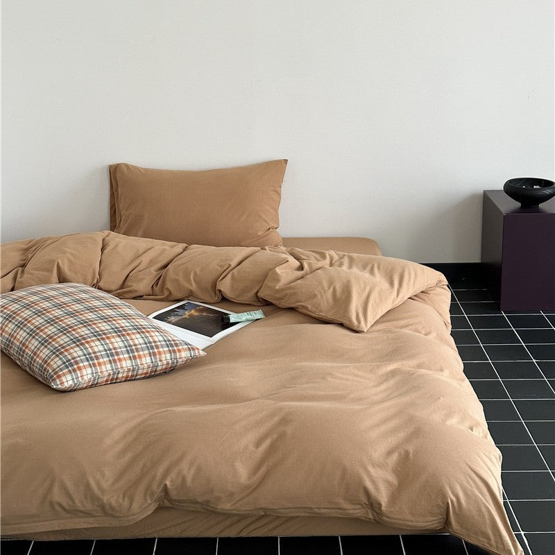 Minimalist Mako satin bedding set with extra-soft surface and easy-care weaving