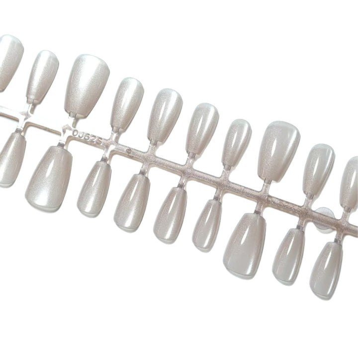 Artificial Nails in Elegant Nude Look Stornfield