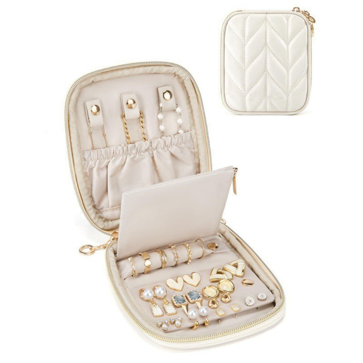 Stylish and Compact Jewelry Storage Bag Stornfield