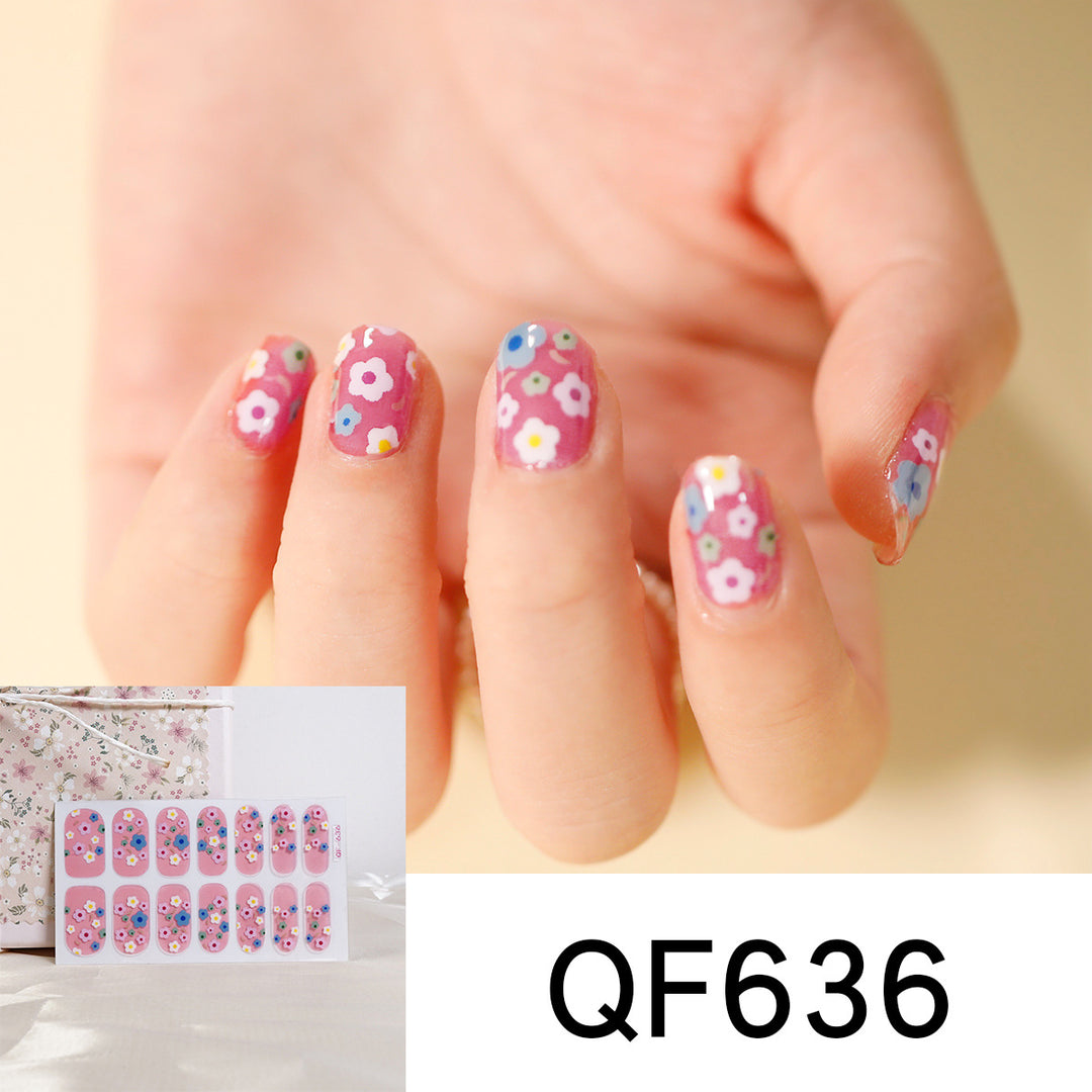 Artificial nail design with heart motif Stornfield