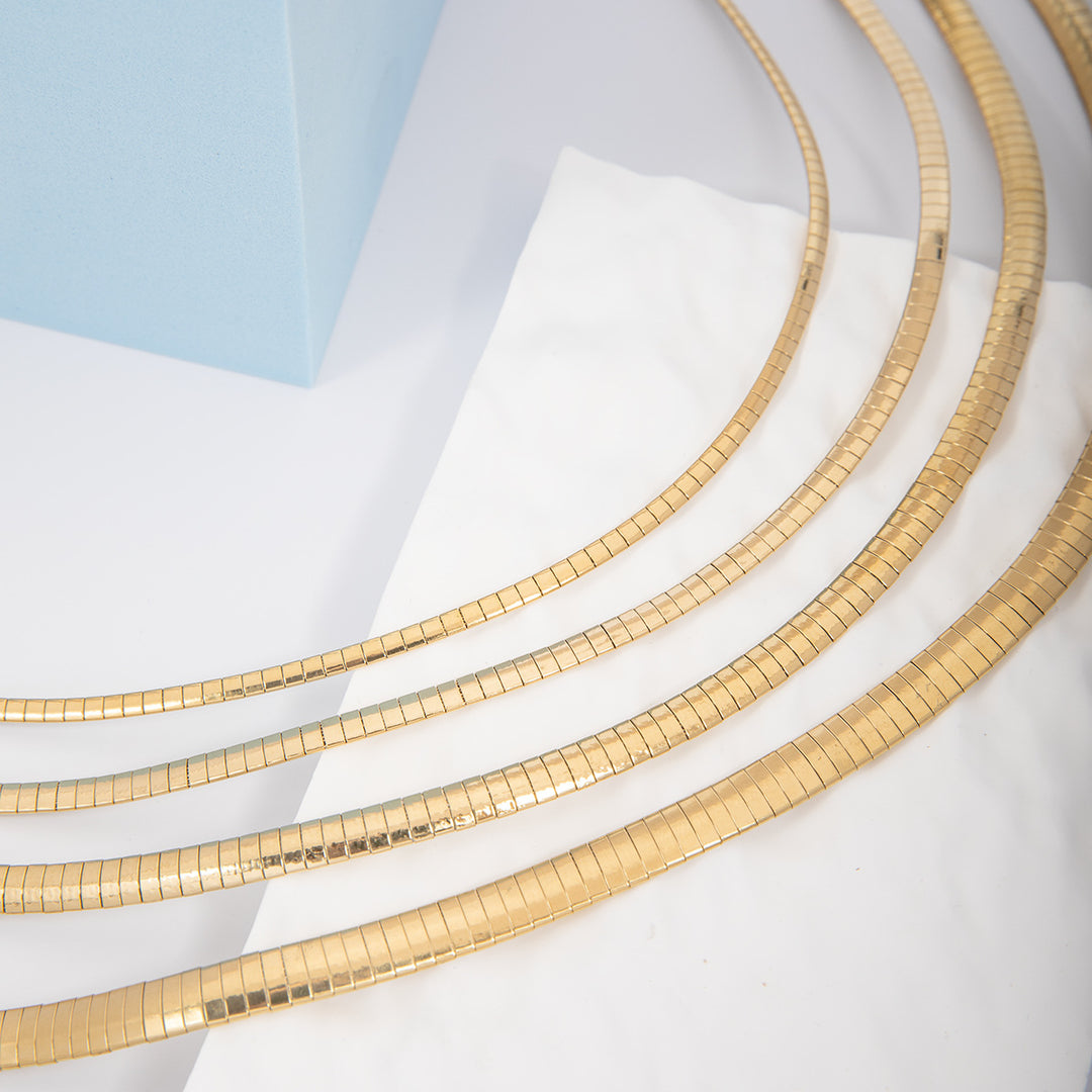 Elegant Statement Wire Choker Stornfield