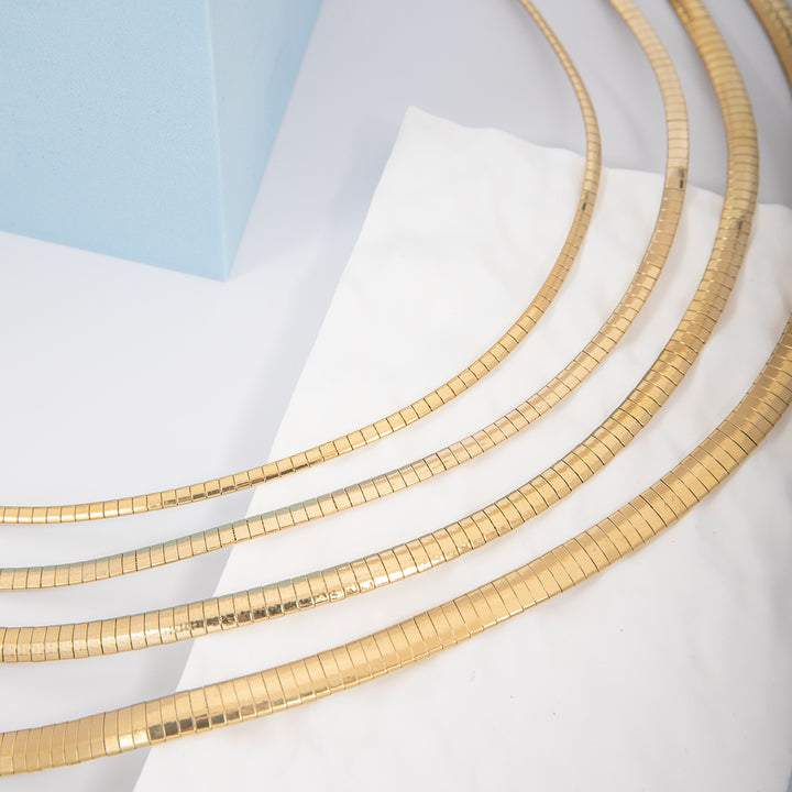 Elegant Statement Wire Choker Stornfield
