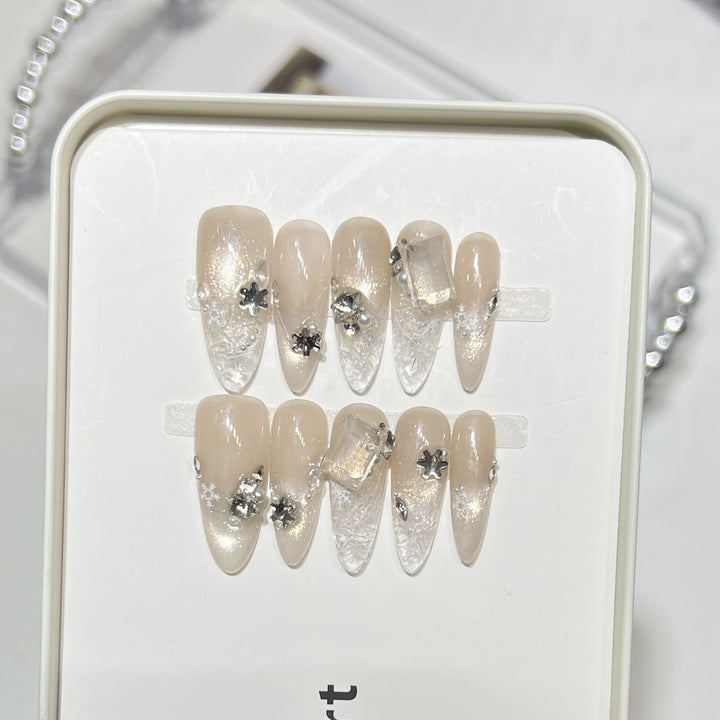 Festive Themed Press-On Nail Set
