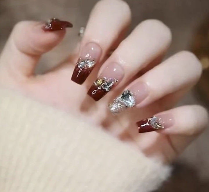 Elegant Nail Art with Gloss Finish Stornfield
