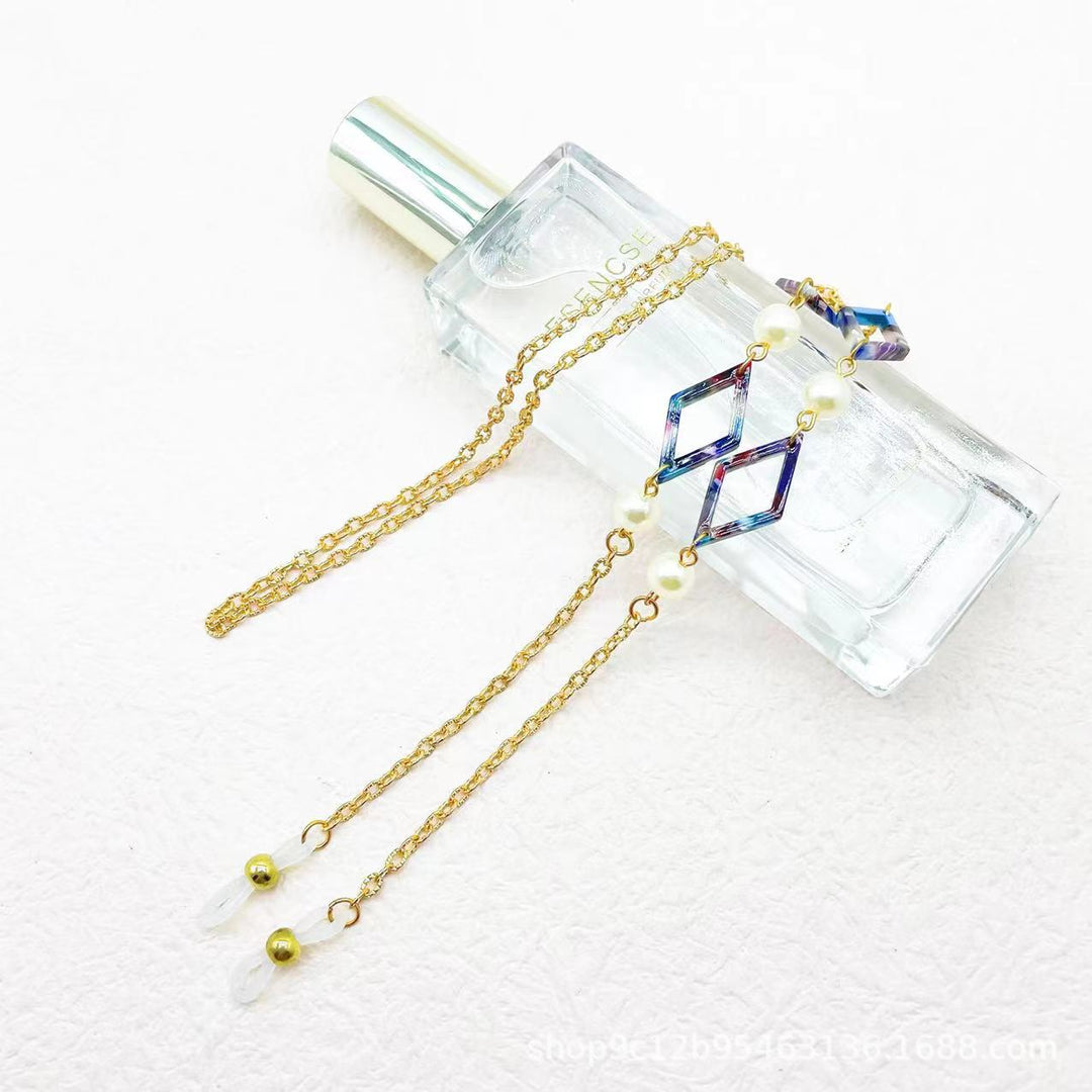 Elegant Geometric Necklace Stornfield