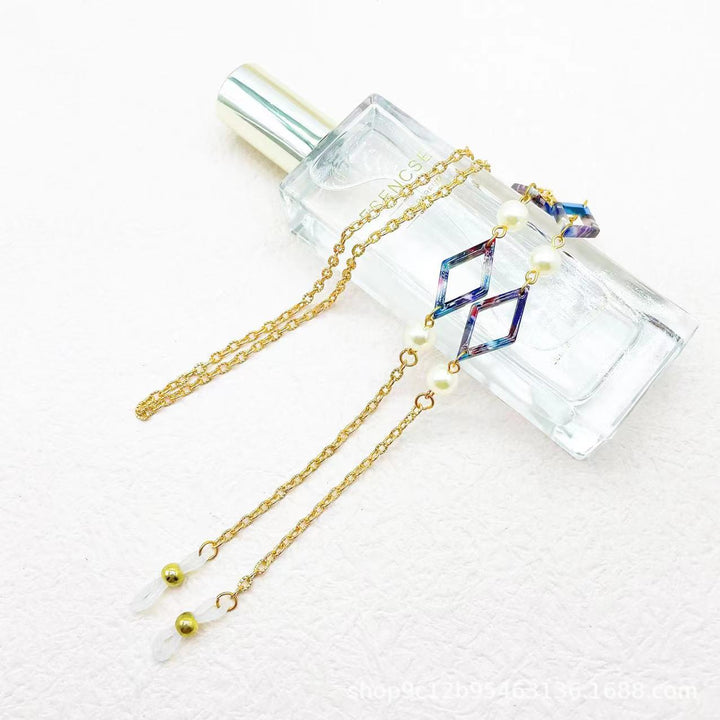 Elegant Geometric Necklace Stornfield