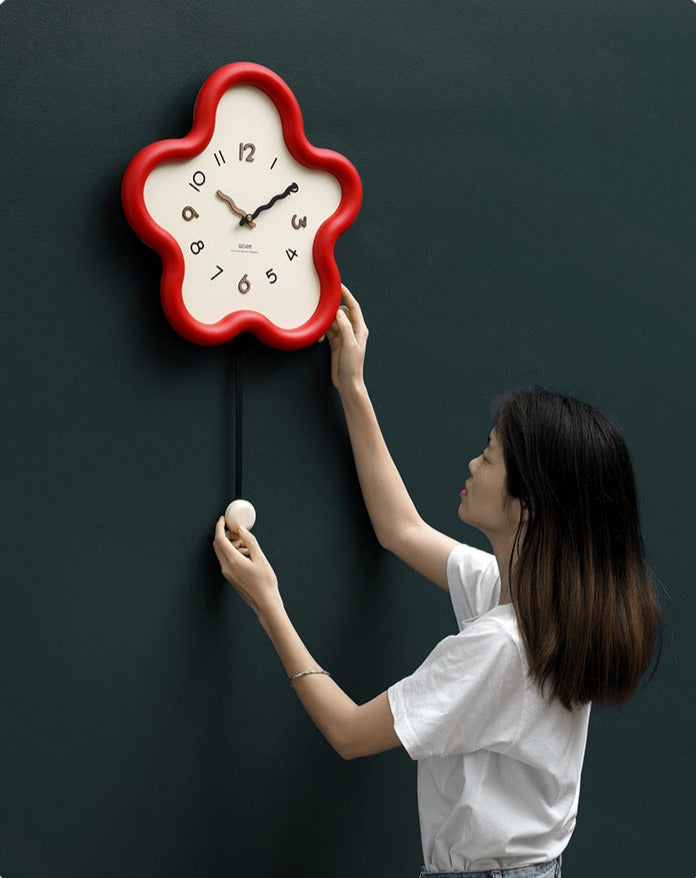 Stornfield | Pretty Wall Clock Decoration