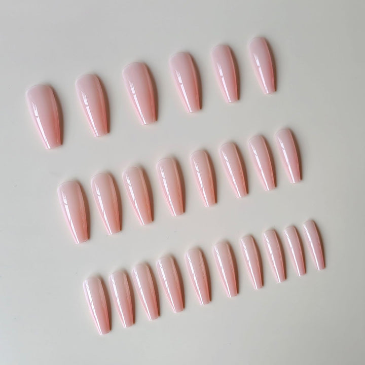 Art nails with elegant high-gloss finish Stornfield