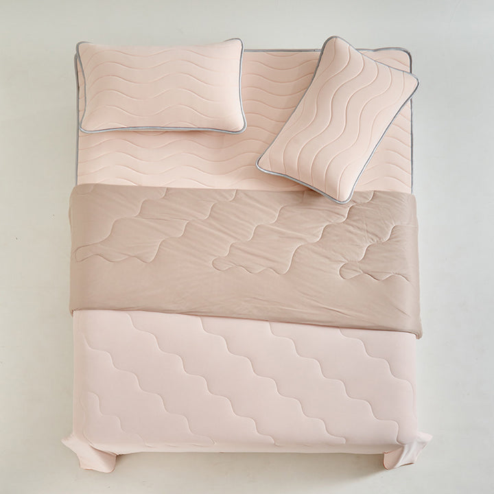 Wende-duvet-cover-and-topper-set-with-wave-quilting-and-contrast-piping