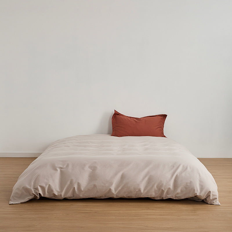 Duvet cover set made of cotton percale with extra soft finish and hotel closure