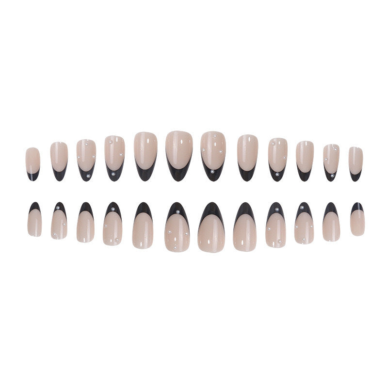 Artificial nail set with elegant lace design and radiant shine Stornfield
