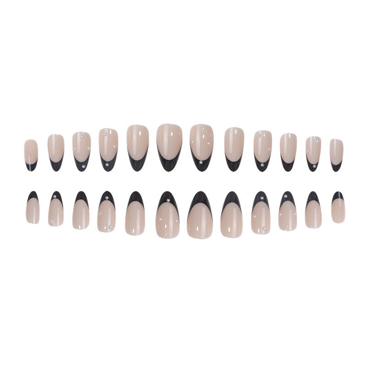 Artificial nail set with elegant lace design and radiant shine Stornfield