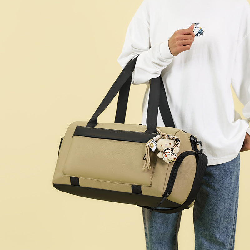 Sporty duffel bag with practical compartments and removable shoulder strap Stornfield