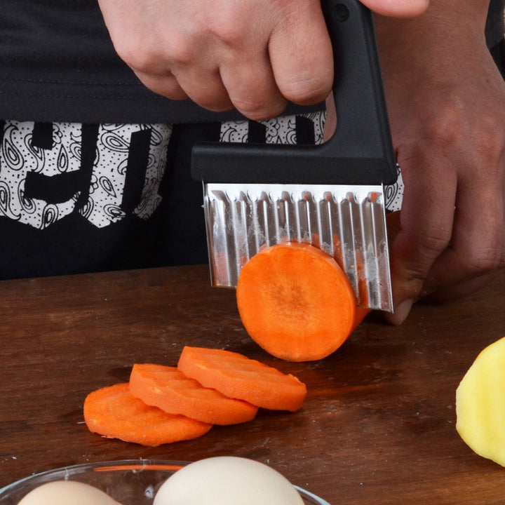 Multifunctional dough cutter with ergonomic handle Stornfield