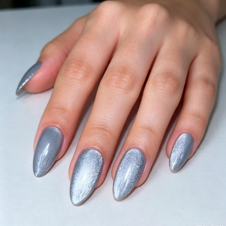 Artificial nails with metallic and glittery finish Stornfield