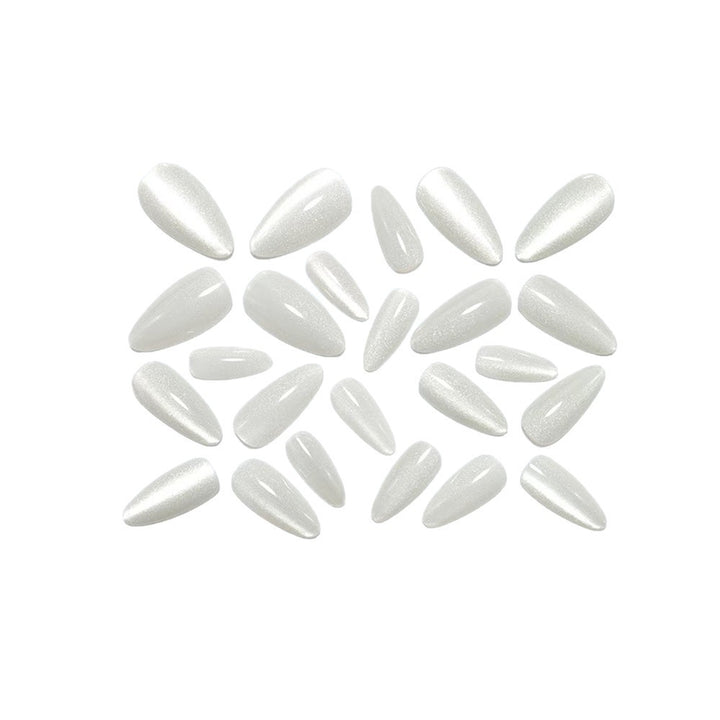 Elegant lace artificial nails Stornfield