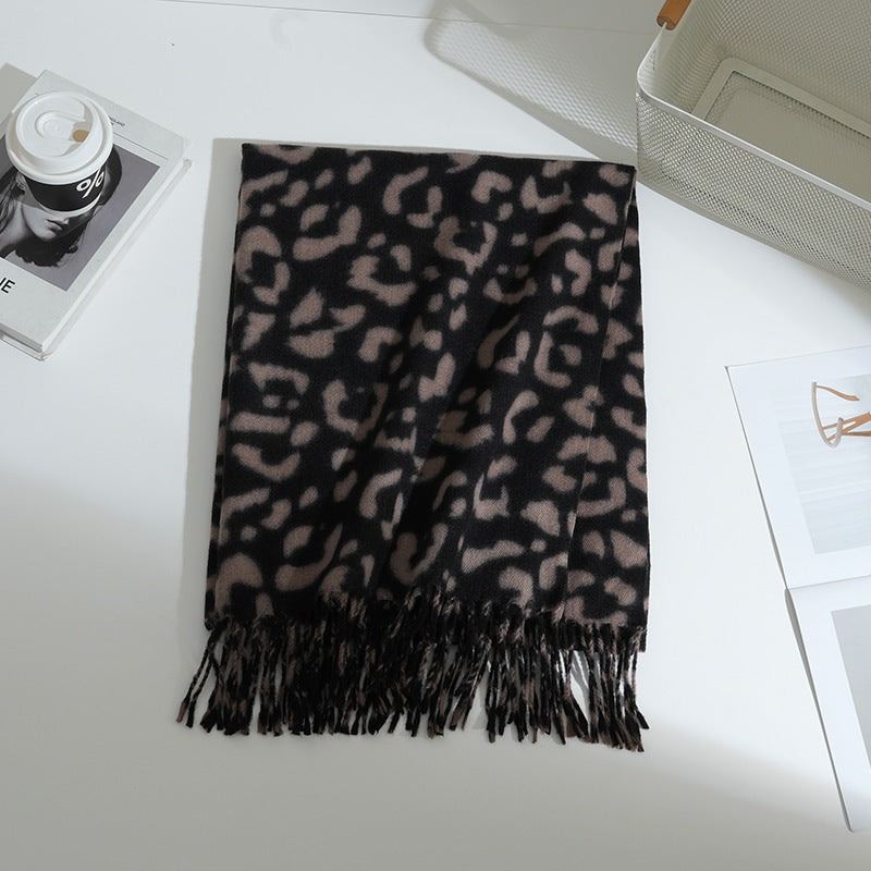 Ladies Elegant and patterned animal scarf with fringes Stornfield