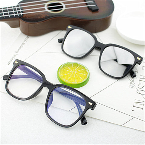 Women's fashionable oversized sunglasses with square frame and UV protection Stornfield