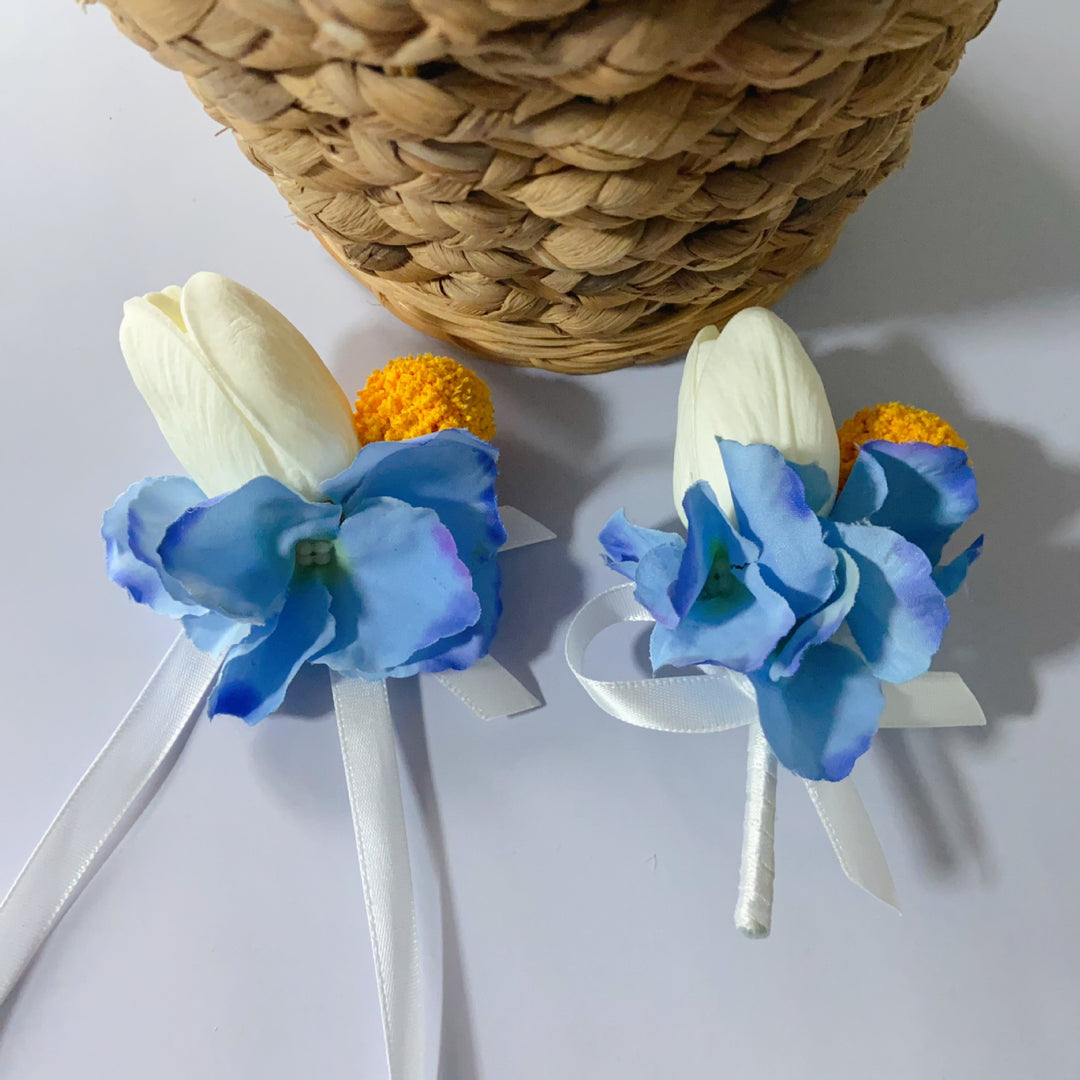 Chic Floral Corsage