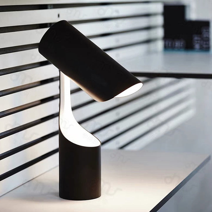 Modern Curved Desk Lamp