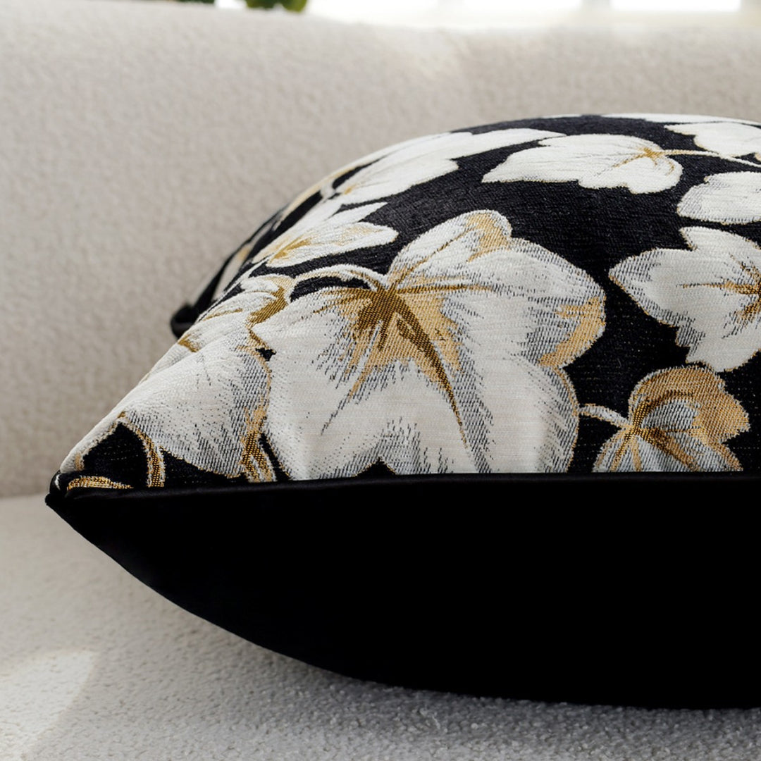 Decorative pillow with floral design