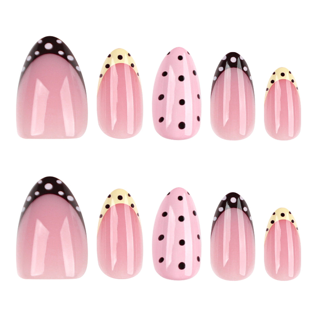 Artificial nail art in elegant design with creative accents Stornfield
