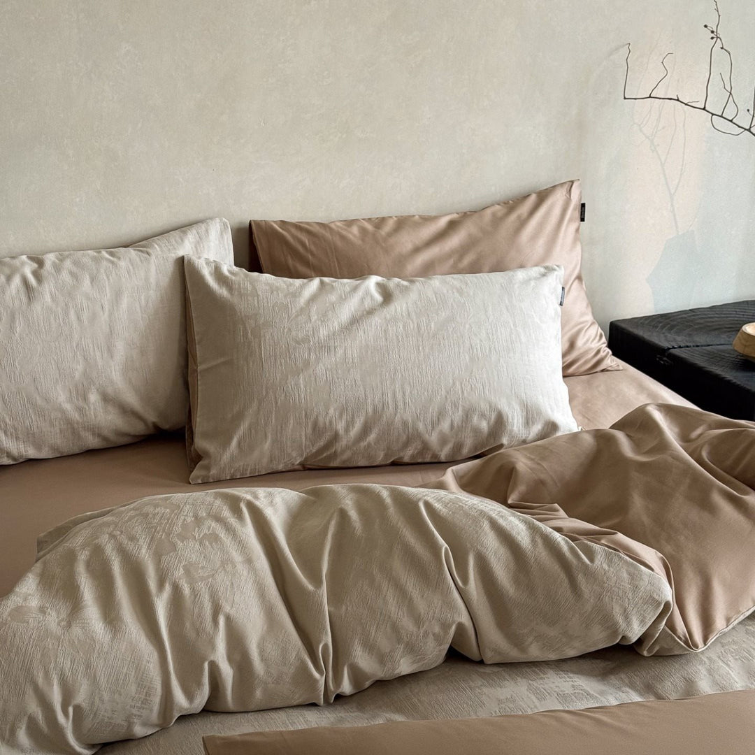 Elegant bed linen set made of cotton satin with embossed fan relief