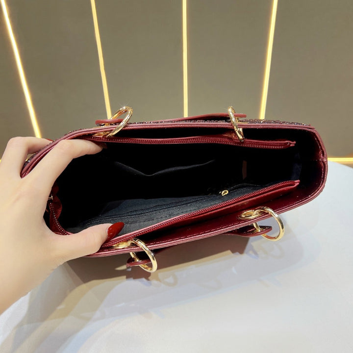 Elegant Rhinestone-Embellished Handheld Purse