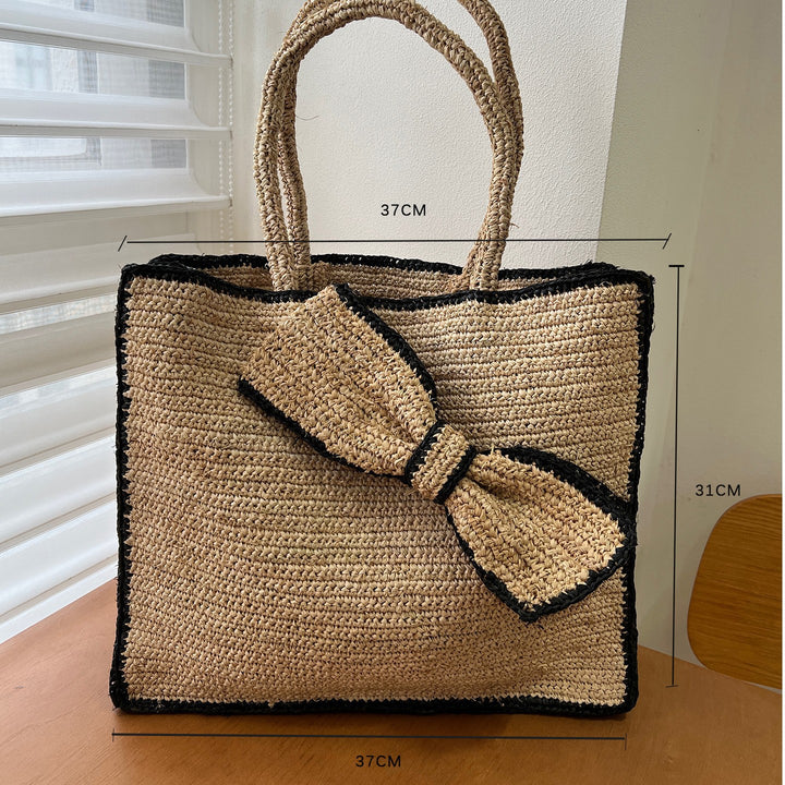 Handcrafted knitted bag with floral design Stornfield
