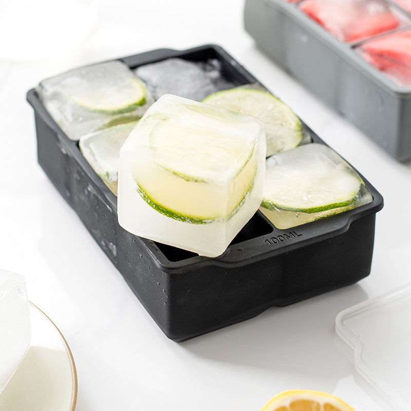 Air-tight storage container with six-compartment design Stornfield