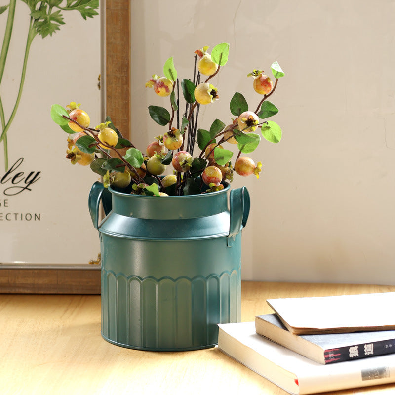 Stylish metal storage unit Stornfield