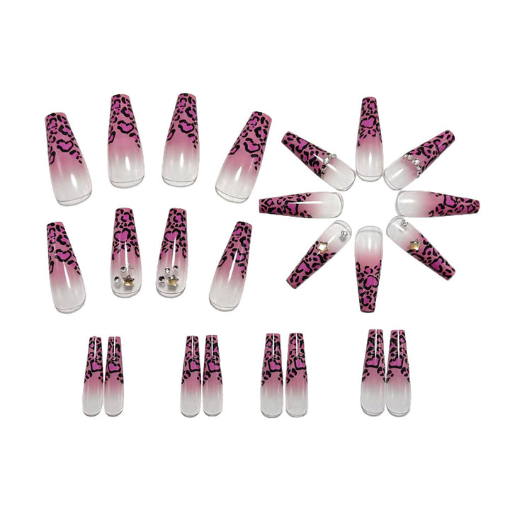 Glamorous artificial nails in leopard design Stornfield