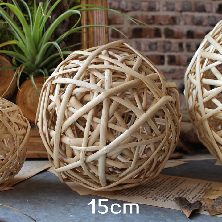 Decorative natural material decor ball Stornfield
