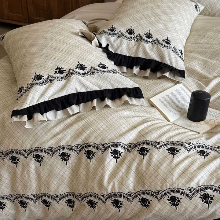 Ruffled Embroidered Cotton-Linen Duvet Cover Set with Scalloped Black Trim