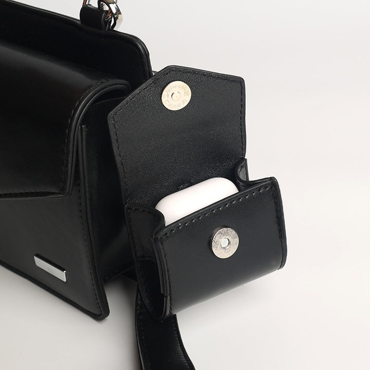 Chic Leather Crossbody Wallet
