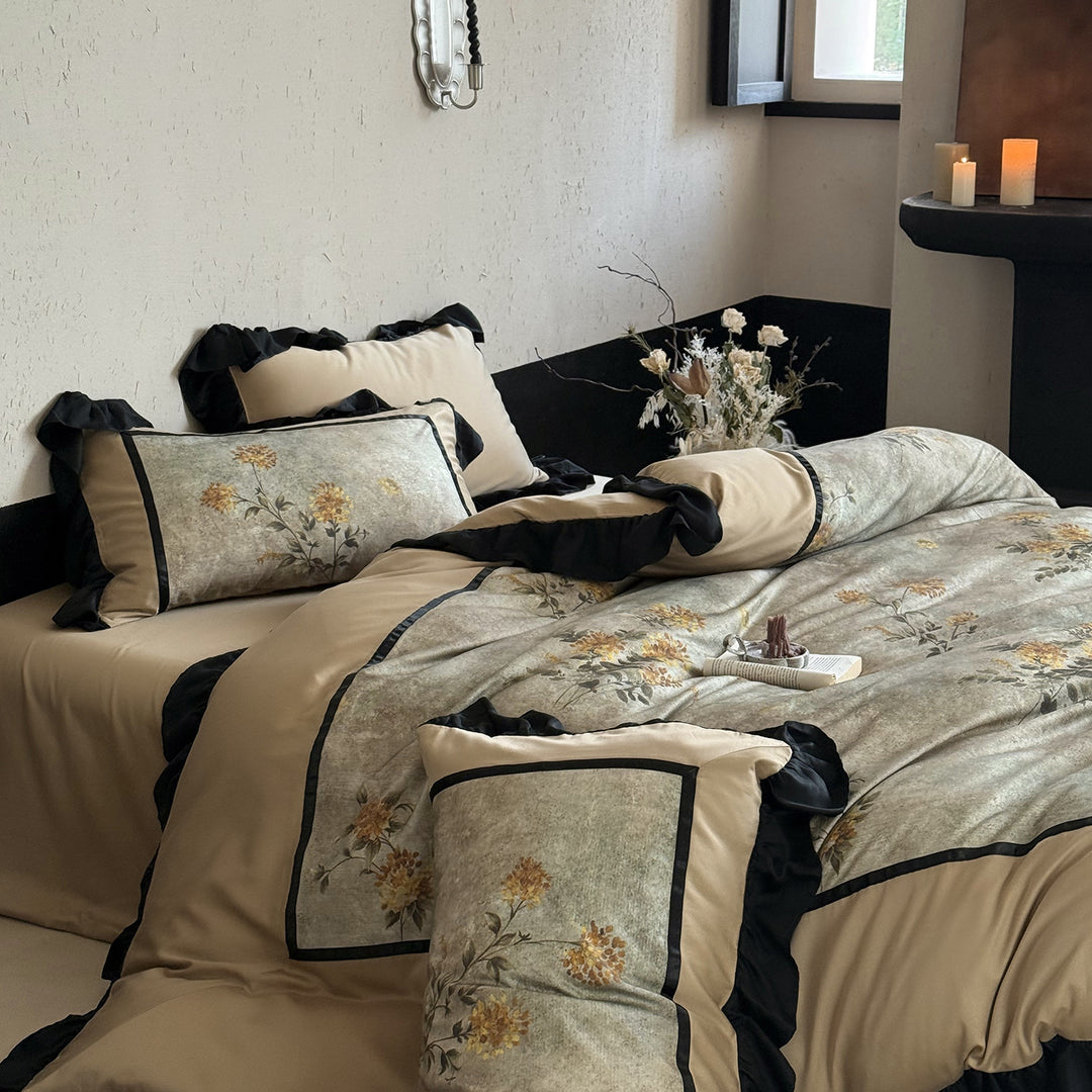 High-quality cotton bedding set with floral panel, decorative ruffle