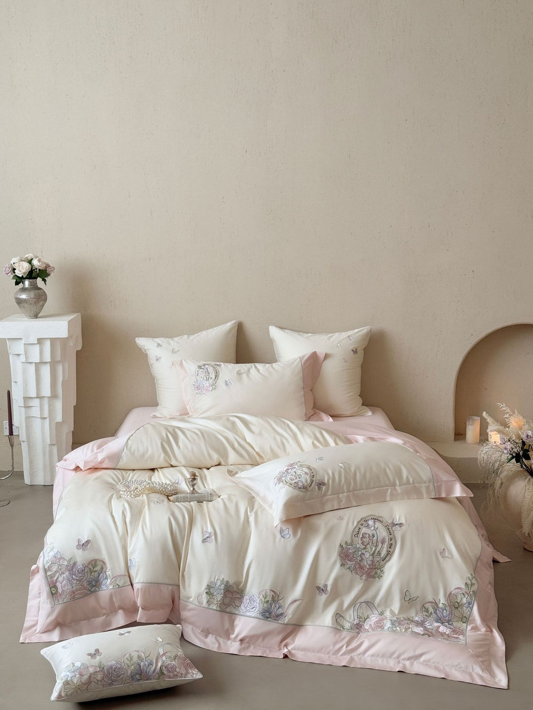 Luxurious floral embroidered cotton satin bedding set with ruffle and decorative pillow Stornfield