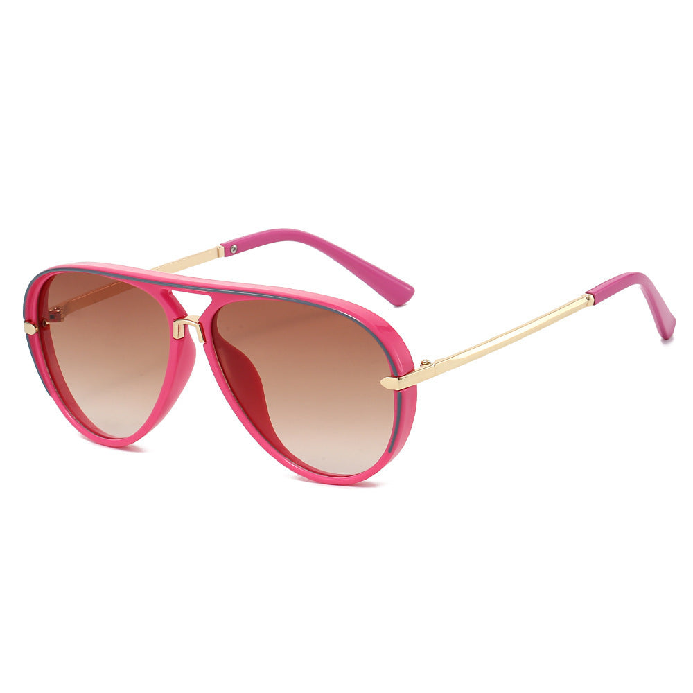 Elegant Aviator Sunglasses with Gold Accents Stornfield