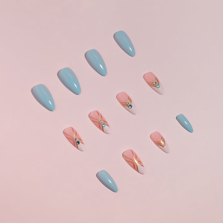 Artistic Press-On Nail Set with Elegant Detailing Stornfield