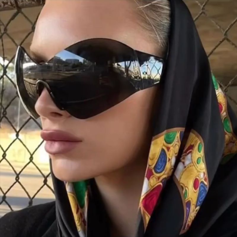 Women's visor-style sunglasses with innovative protection design Stornfield