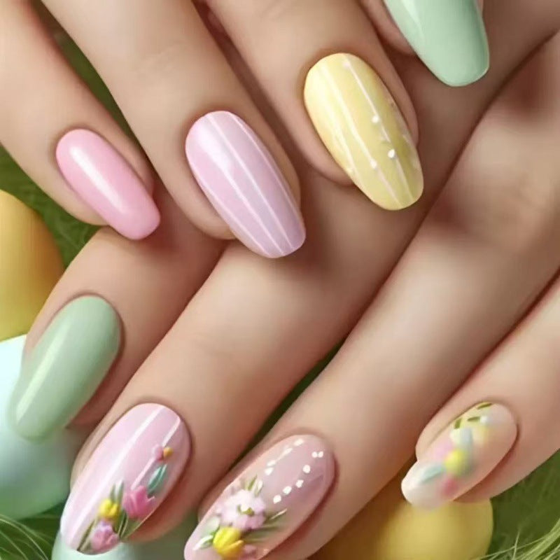 Creative artificial nails with spring-like floral designs Stornfield