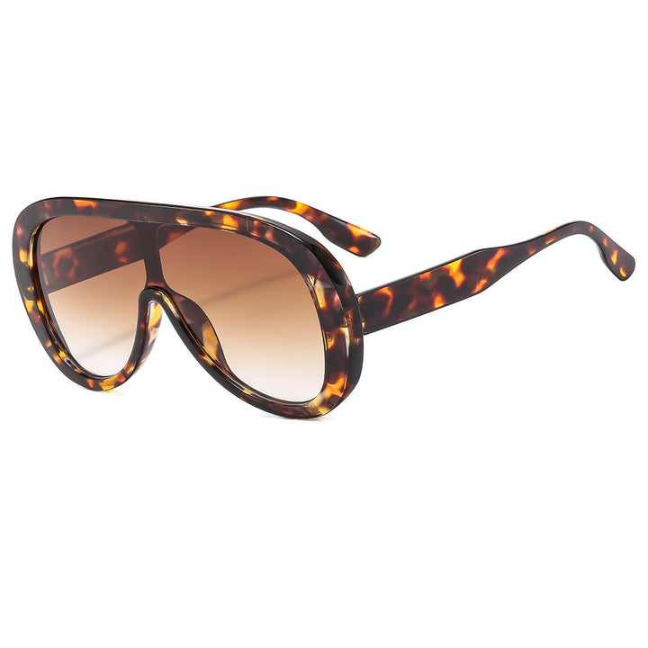 Ladies fashionable sunglasses with wide frame Stornfield